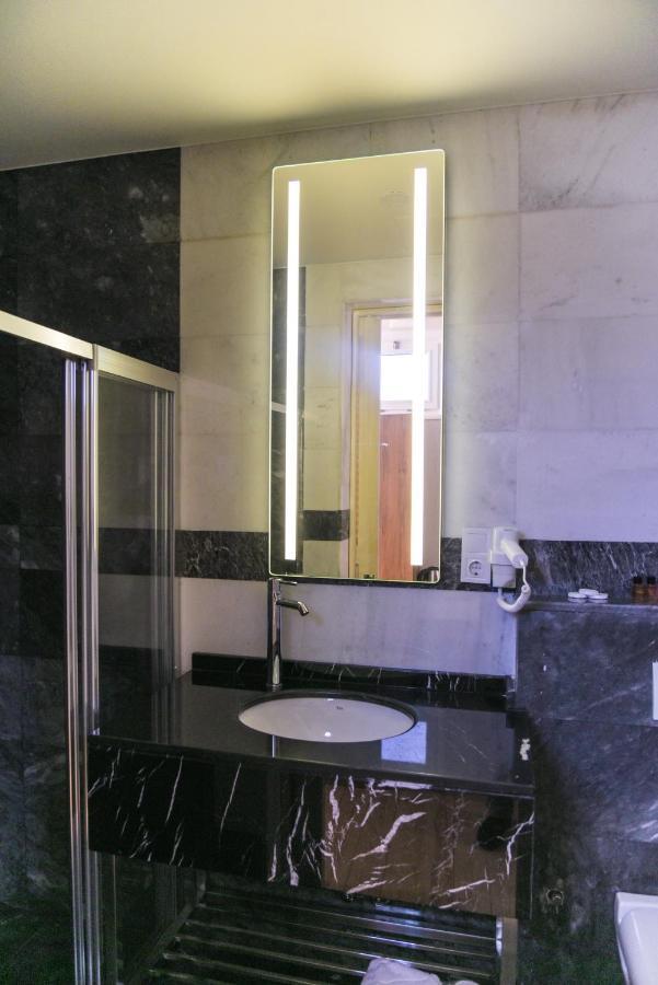Luxir Hotel Istanbul Exteriör bild