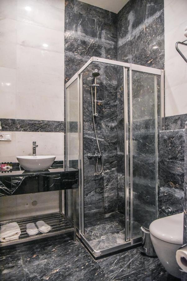 Luxir Hotel Istanbul Exteriör bild
